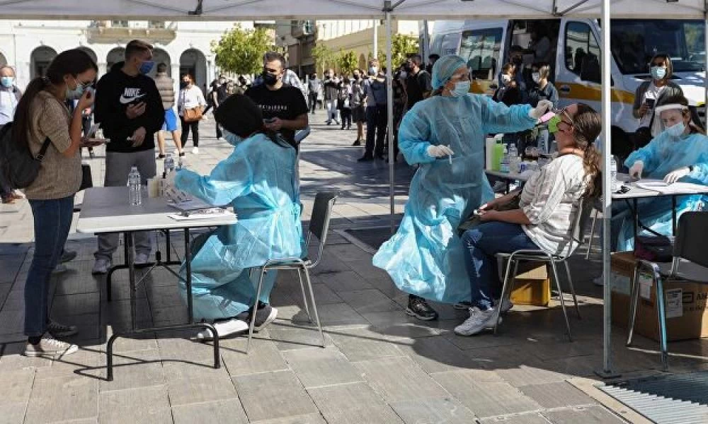 Ιάπωνας ιολόγος δημιούργησε την τεχνητή σύνθεση του κορονοϊού